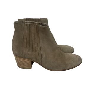 VINCE Women's Haider Grey/Tan Suede Chelsea Ankle Boot-Size 6.5